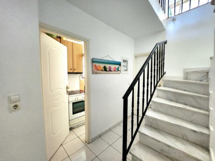 Image No.20-4 Bed House for sale