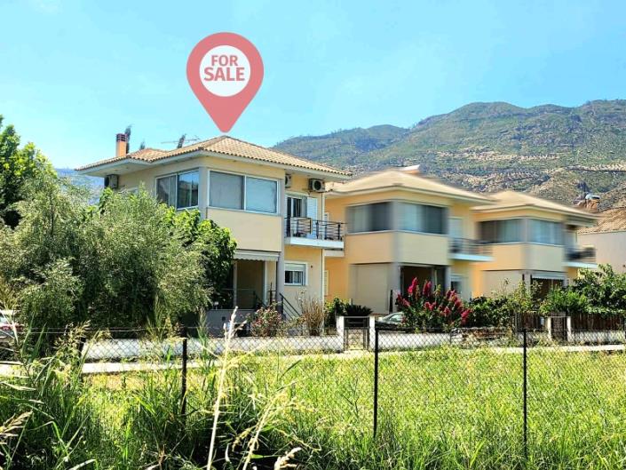 Image No.2-Maison de 3 chambres à vendre à Péloponnèse