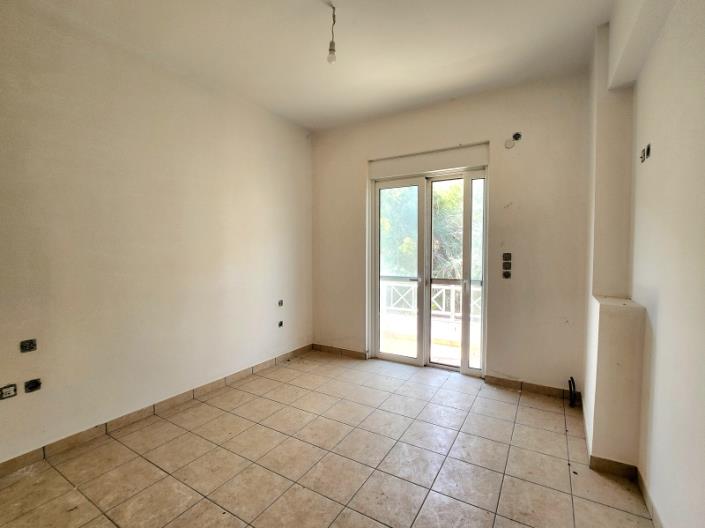 Image No.13-4 Bed House for sale