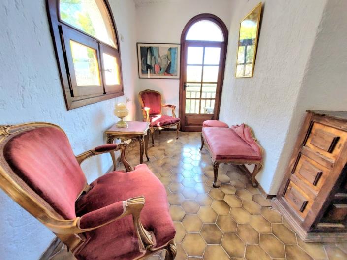 Image No.17-4 Bed House for sale