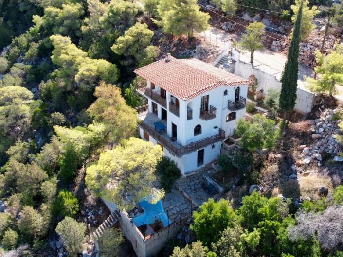 Image No.2-4 Bed House for sale