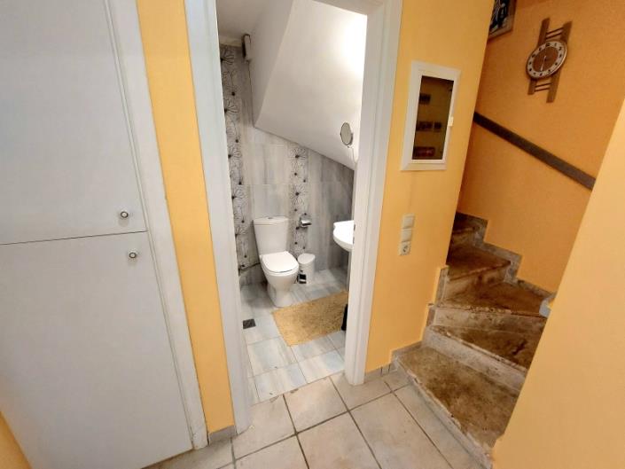 Image No.18-2 Bed House for sale