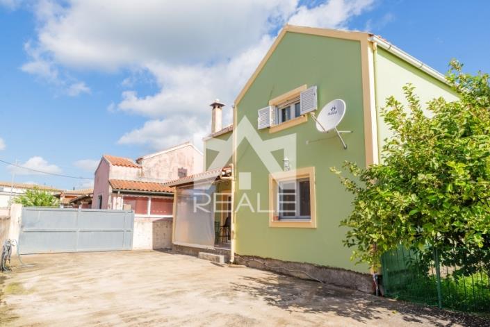 Image No.12-3 Bed House for sale