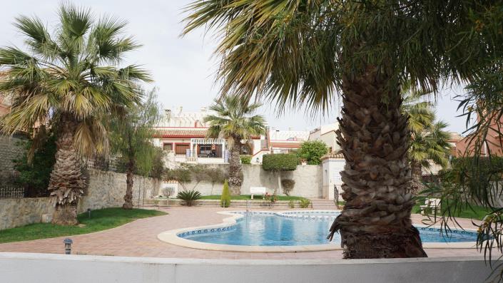 Image No.10-4 Bed Villa for sale