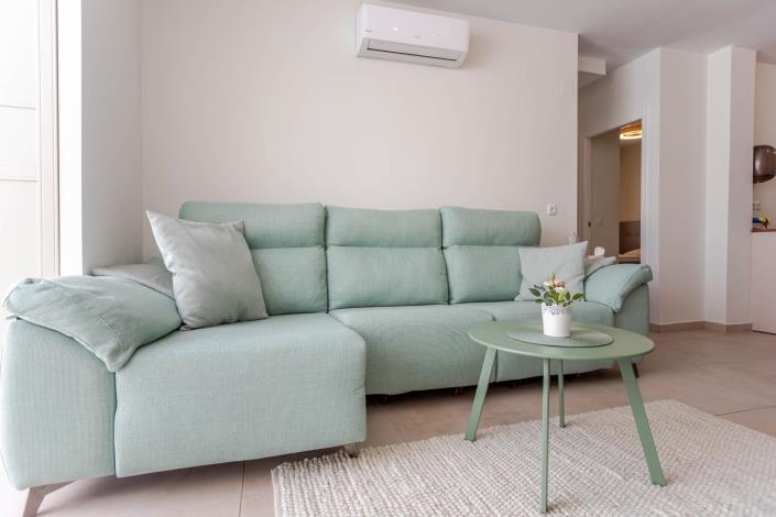 Image No.10-2 Bed Townhouse for sale