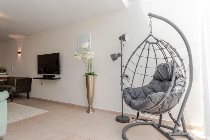 Image No.11-2 Bed Townhouse for sale