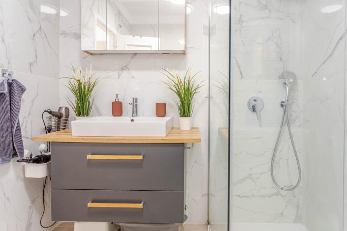 Image No.16-2 Bed Townhouse for sale