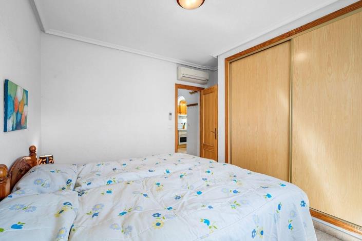 Image No.13-3 Bed Townhouse for sale