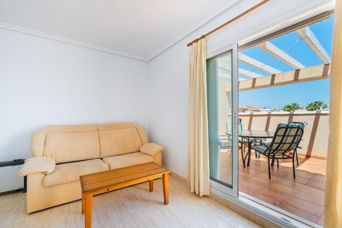 Image No.21-3 Bed Townhouse for sale