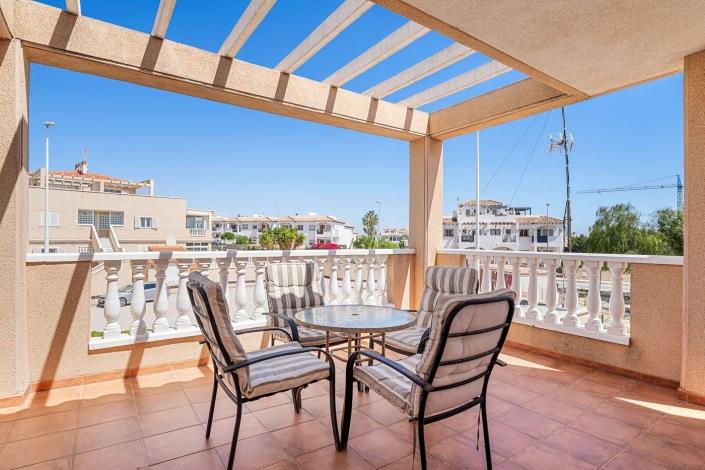 Image No.22-3 Bed Townhouse for sale