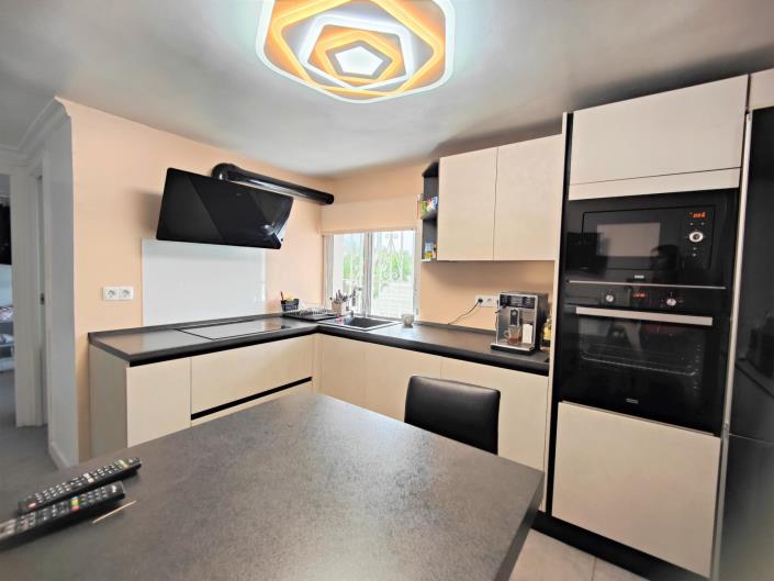 Image No.7-4 Bed Villa for sale