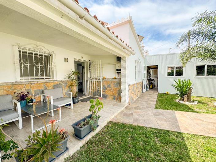 Image No.3-4 Bed Villa for sale