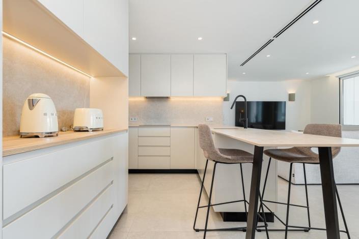 Image No.17-3 Bed Penthouse for sale