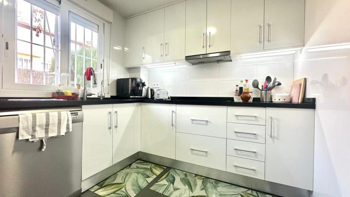 Image No.7-3 Bed Townhouse for sale