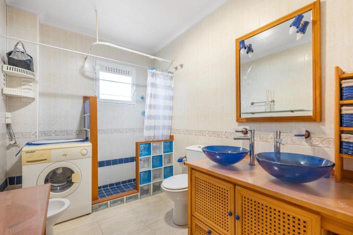 Image No.20-3 Bed Bungalow for sale