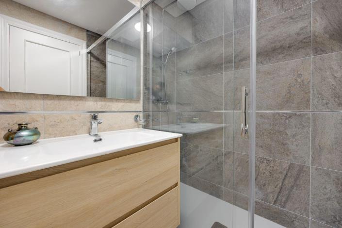 Image No.16-2 Bed Apartment for sale