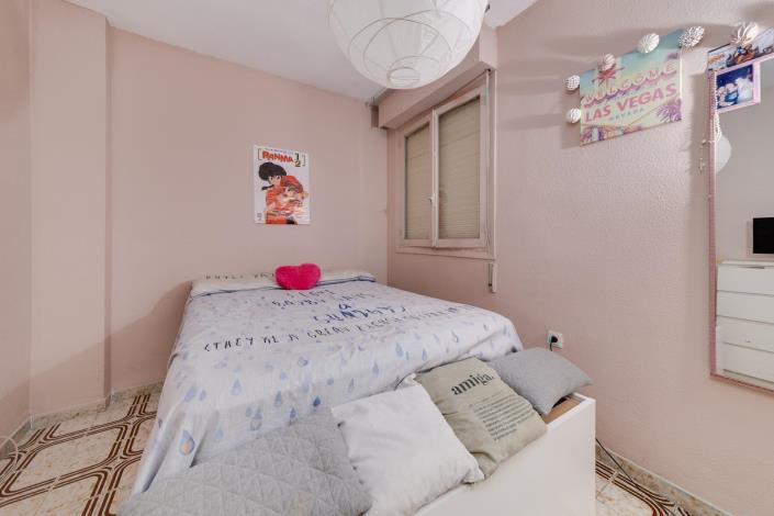 Image No.27-3 Bed Apartment for sale