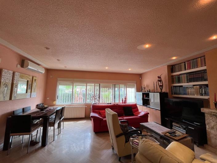 Image No.2-Villa de 5 chambres à vendre à Benidorm