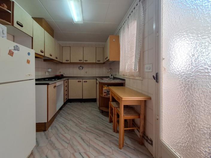 Image No.10-3 Bed Apartment for sale