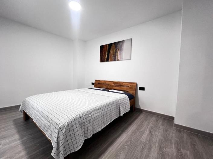 Image No.11-3 Bed Apartment for sale