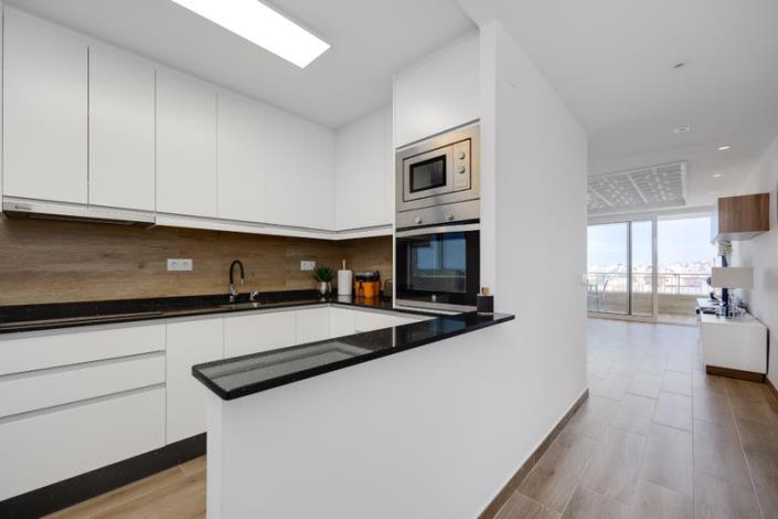 Image No.29-3 Bed Apartment for sale