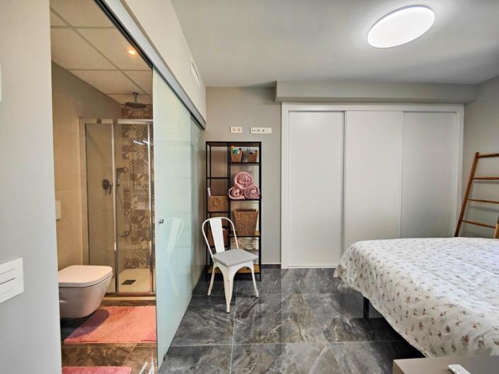 Image No.28-2 Bed Apartment for sale