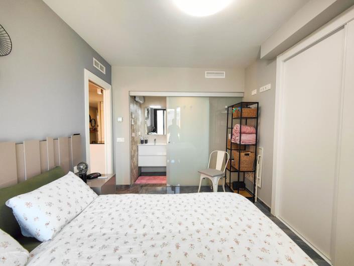 Image No.32-2 Bed Apartment for sale