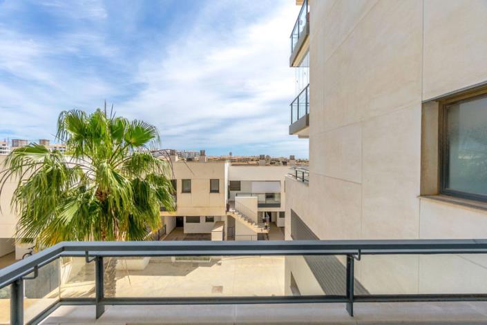 Image No.27-2 Bed Apartment for sale