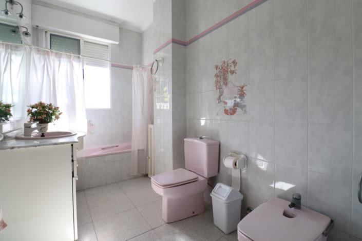 Image No.15-3 Bed Apartment for sale