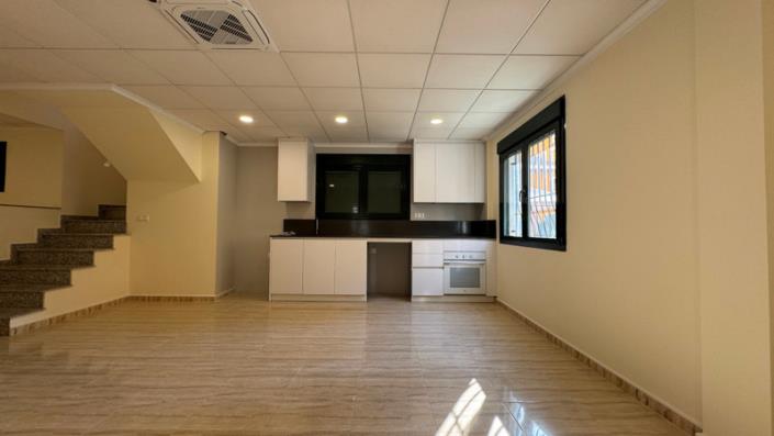 Image No.18-3 Bed Villa for sale