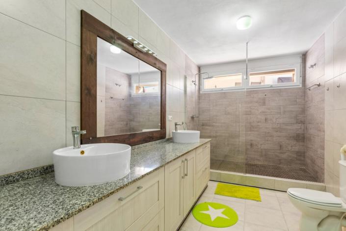 Image No.31-5 Bed Villa for sale