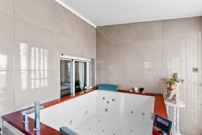 Image No.20-3 Bed Villa for sale