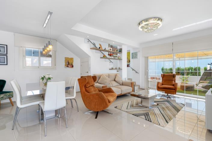 Image No.7-3 Bed Villa for sale