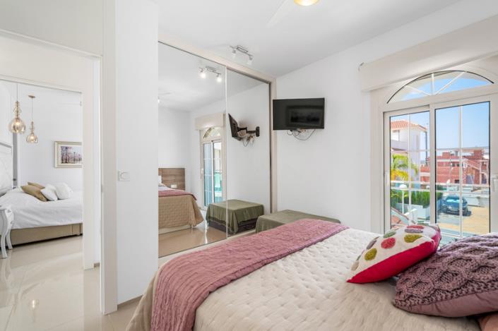 Image No.22-3 Bed Villa for sale