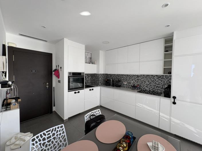 Image No.10-2 Bed Apartment for sale