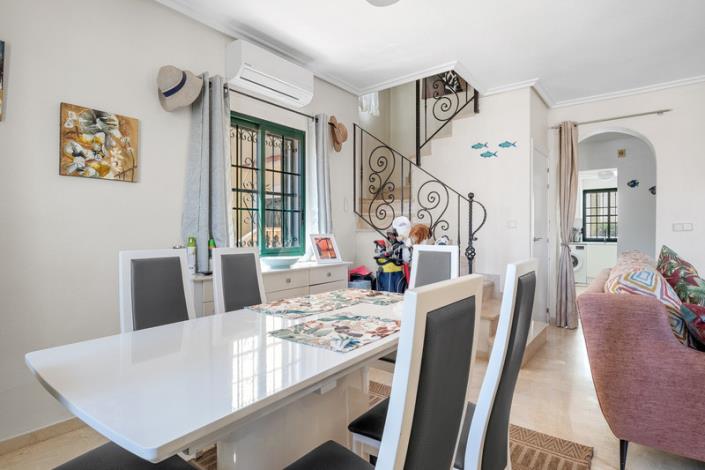 Image No.13-3 Bed Villa / Detached for sale