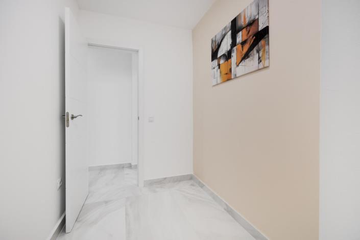 Image No.32-3 Bed Apartment for sale