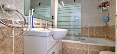 Screenshot-2025-08-28-at-10-17-36-Resales-Online