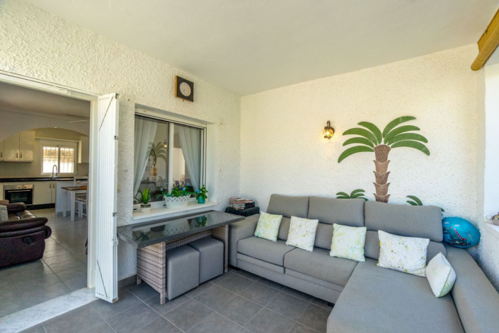 Image No.13-2 Bed Villa / Detached for sale