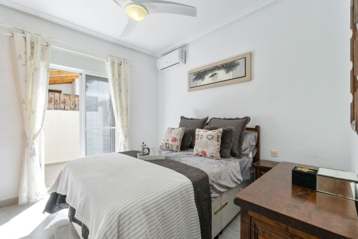 Image No.15-2 Bed Villa / Detached for sale