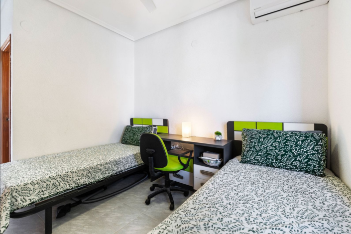 Image No.20-2 Bed Villa / Detached for sale