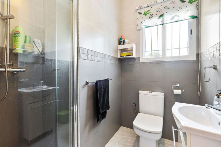 Image No.21-2 Bed Villa / Detached for sale