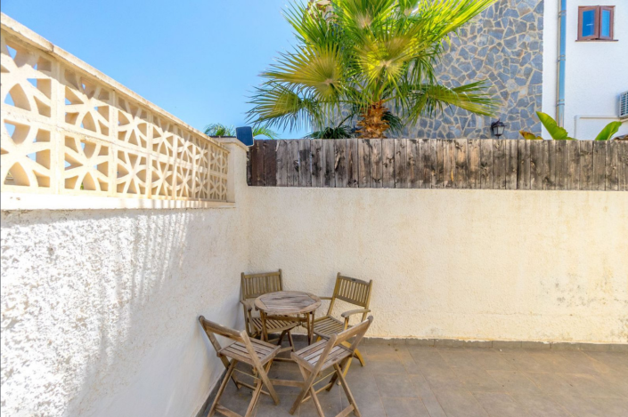 Image No.23-2 Bed Villa / Detached for sale