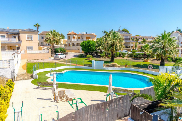 Image No.42-2 Bed Villa / Detached for sale