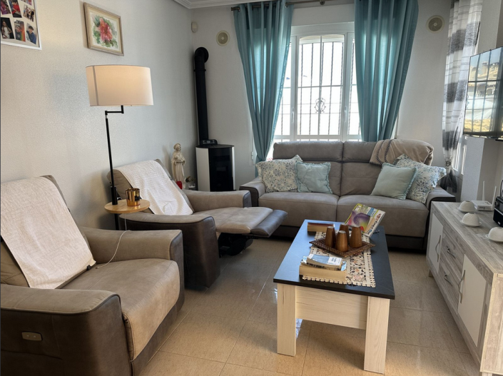 Image No.13-3 Bed Semi-Detached for sale