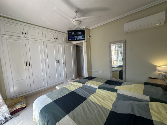 Image No.25-3 Bed Semi-Detached for sale