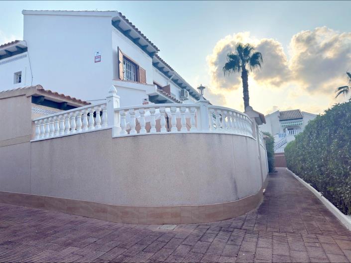 Image No.32-Maison de ville de 3 chambres à vendre à Torrevieja