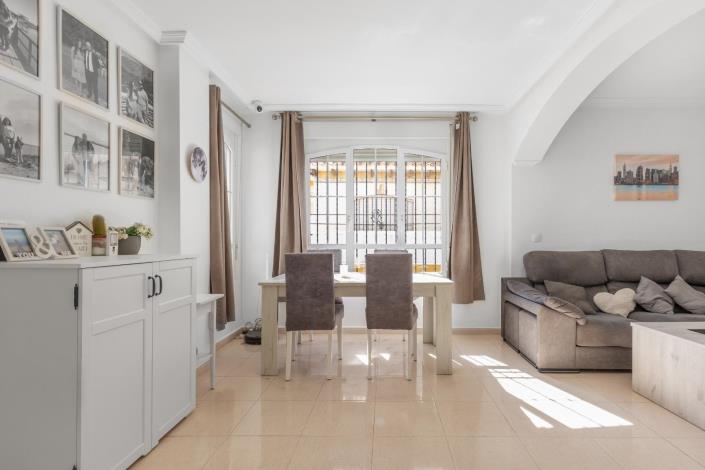 Image No.7-2 Bed Semi-Detached for sale