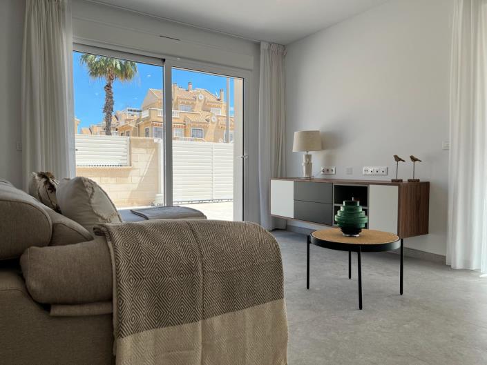 Image No.10-3 Bed Apartment for sale