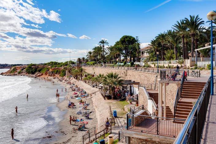 Image No.53-3 Bed Villa / Detached for sale